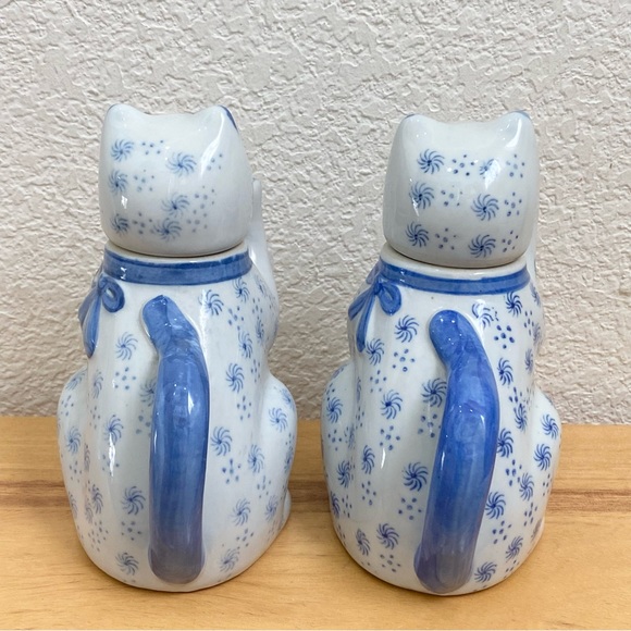 2 Vintage Blue & White Porcelain Cat Creamer - Picture 6 of 11